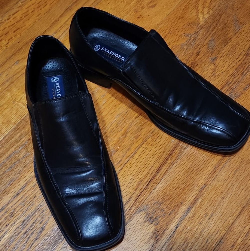 Stafford Classic Black Leather Loafers